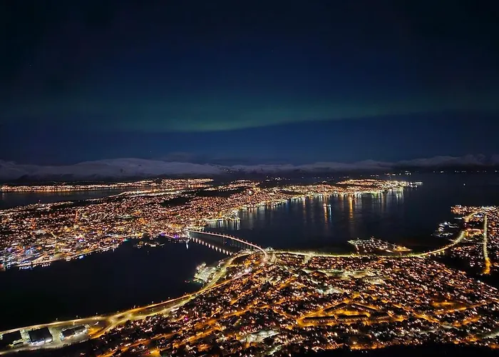 Sjarmerende Sentralt Pa Tromsoya Apartamento *